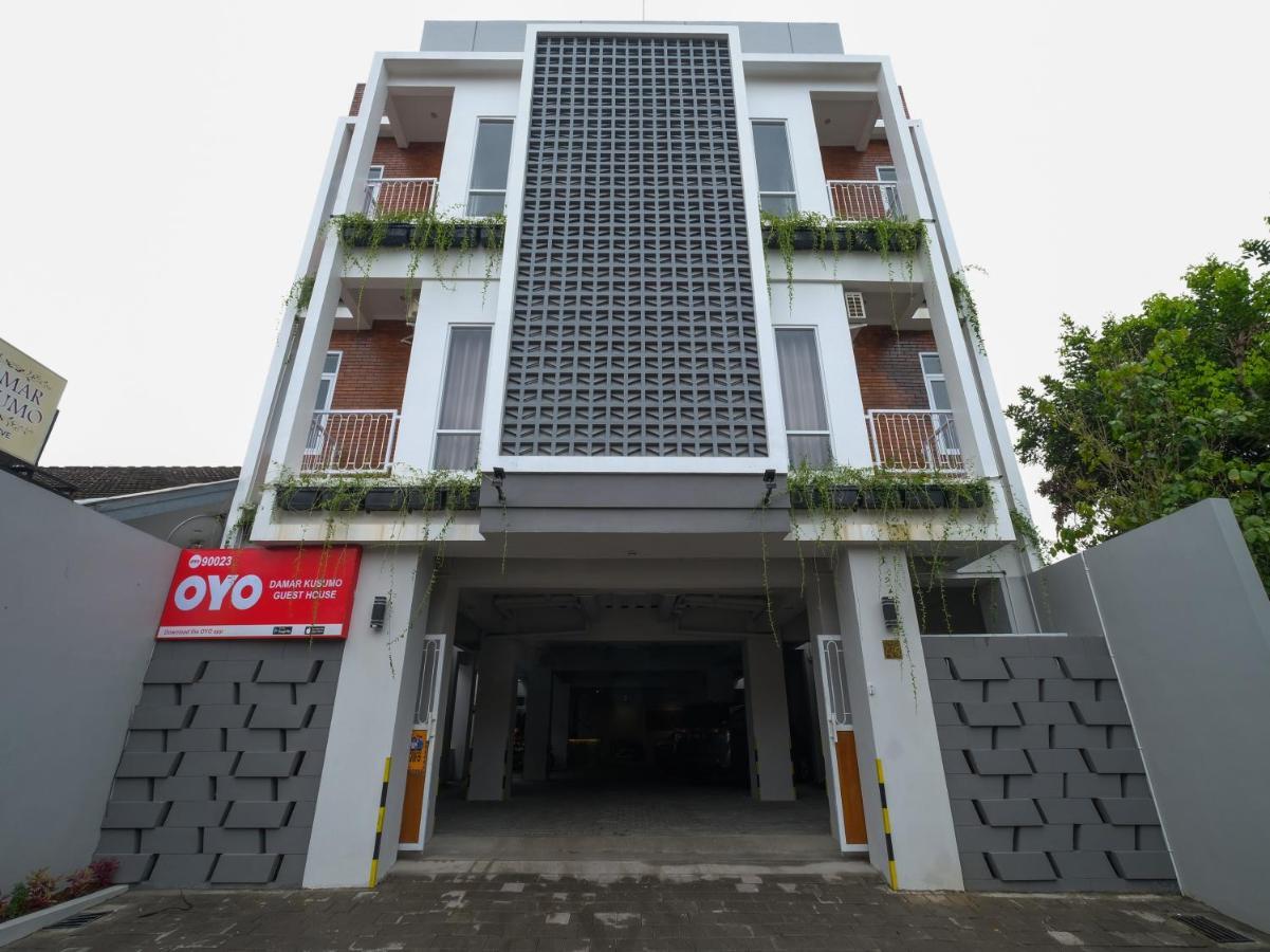 Super Oyo Collection O 90023 Damar Kusumo Hotel 3*