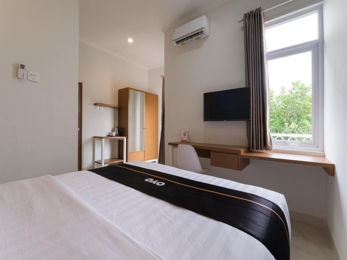 Super Oyo Collection O 90023 Damar Kusumo Hotel 3*