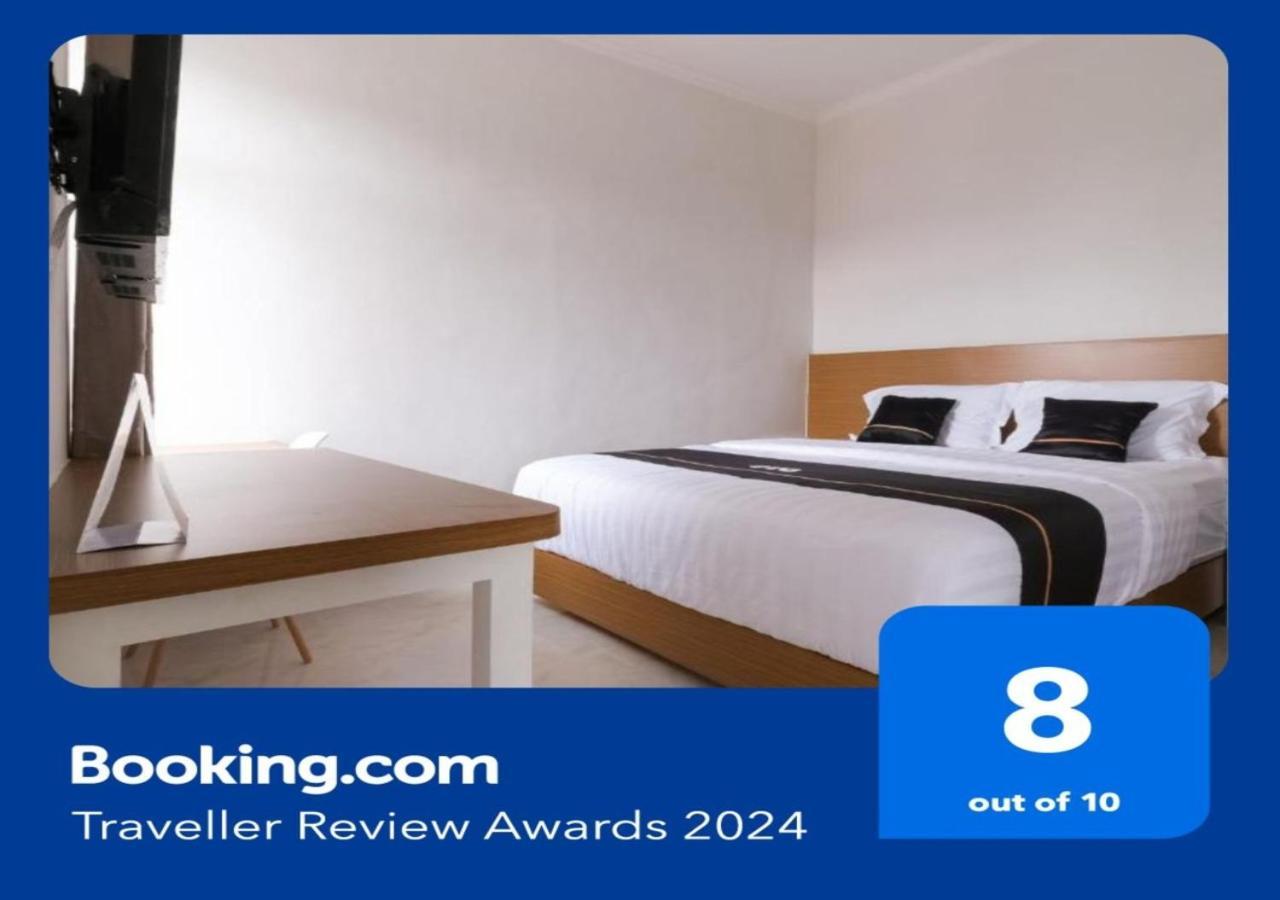 Hotel Super Oyo Collection O 90023 Damar Kusumo